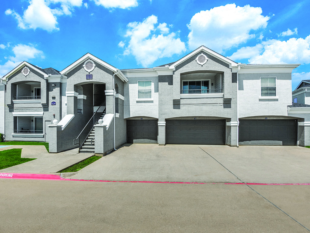 Attached garage at Kensley Apartment Homes